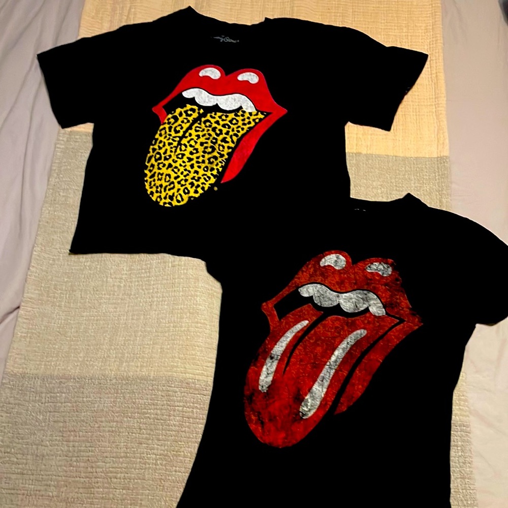 2 t shirts bundle deal! Rolling Stones. Crop top is size XS other top is size S